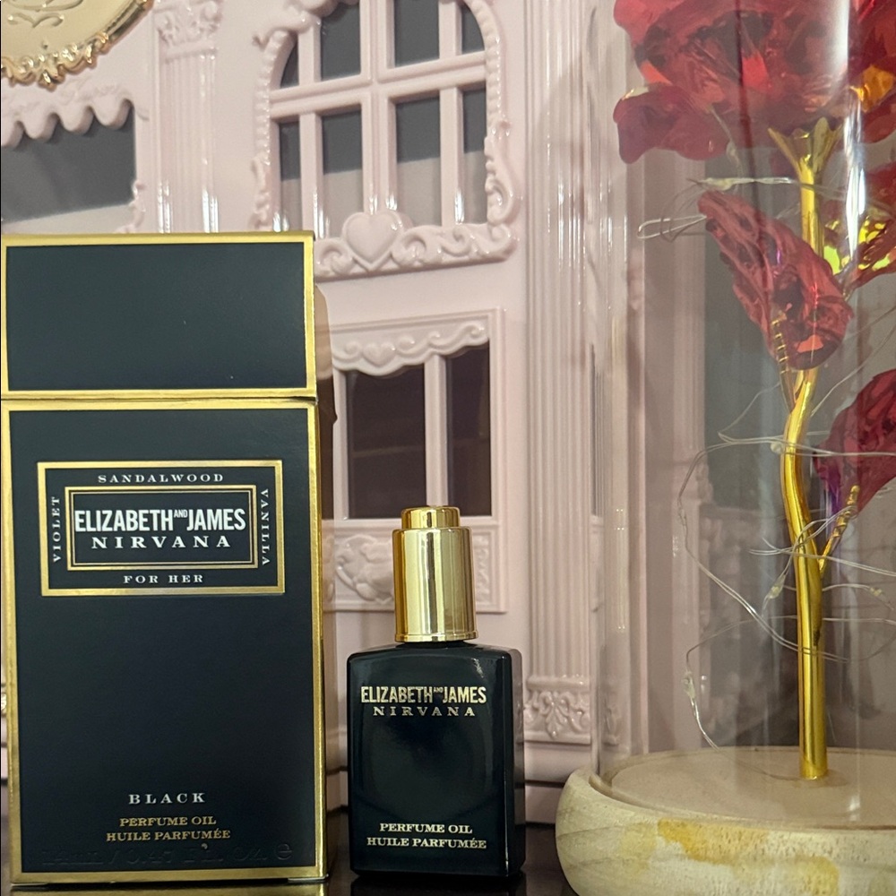 Elizabeth and James Nirvana Black Perfume Oil - Picture 2 of 4